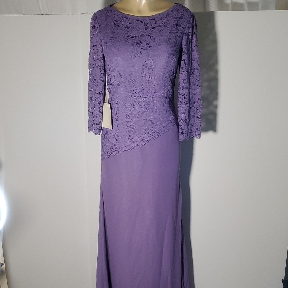 NWT LT Lanting Bride Purple Lace Evening Gown Dress Size S with a boat neck